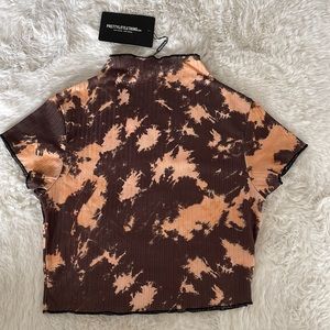 Pretty Little Thing / High neck crop / US 6 / M